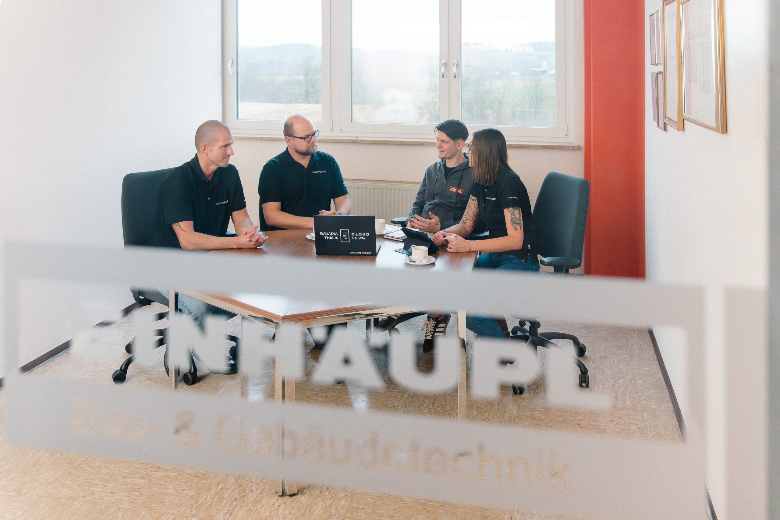 VALEO IT Berater beim Kundentermin für IT-Beratung und IT-Strategiegespräch